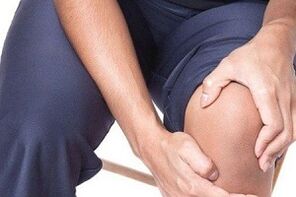 Selbstmassage des Kniegelenks bei Arthrose